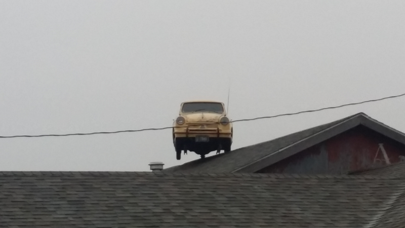Illustration for article titled Help Identify this car and help the L.A. county sheriffs department identify this car.